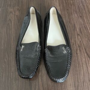 Gucci Black Textured Leather Loafers